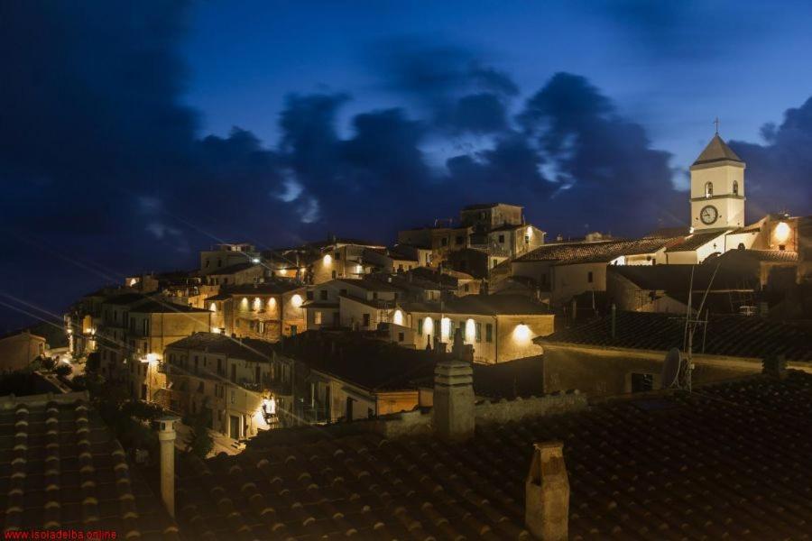 Casa Iris Apartment Capoliveri  Bagian luar foto