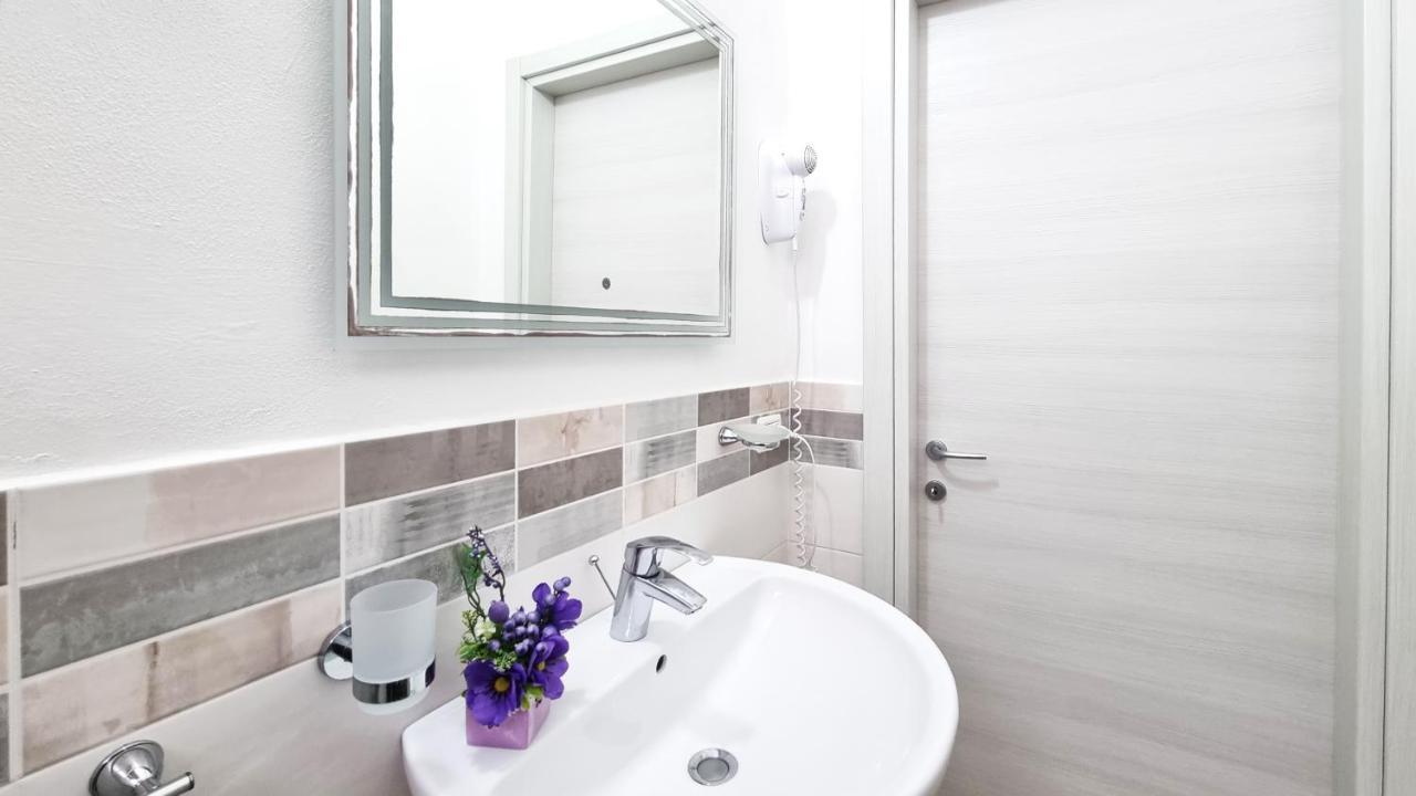 Casa Iris Apartment Capoliveri  Bagian luar foto